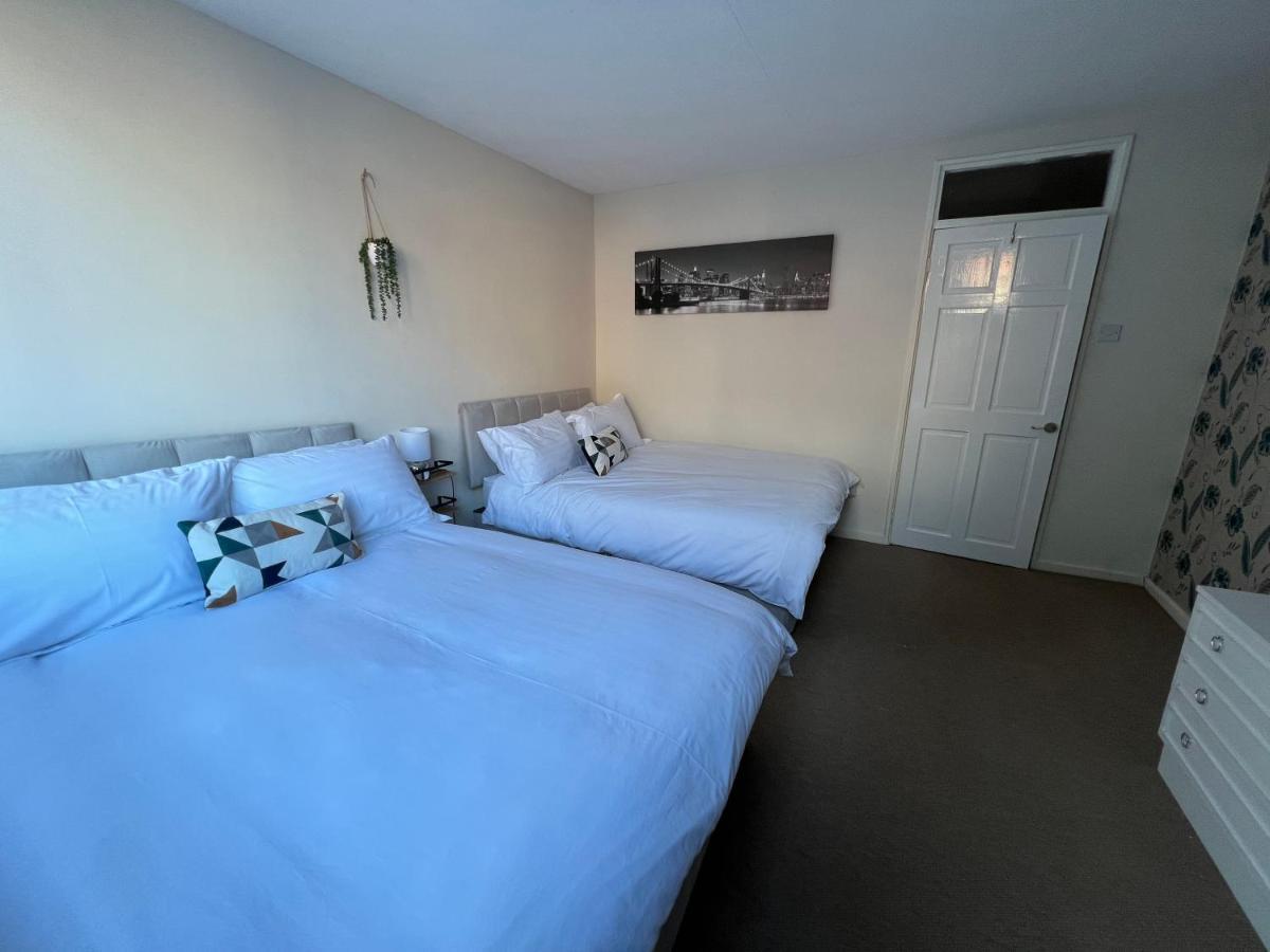 Modern And Spacious 3 Bedroom House Leicester Exterior foto